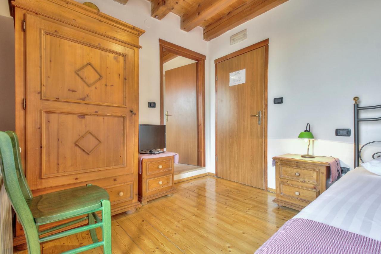 بوجي Casa Romantica La Parenzana المظهر الخارجي الصورة
